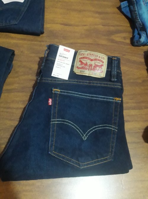 PANTALONES, PLAYERAS Y CAMISAS.