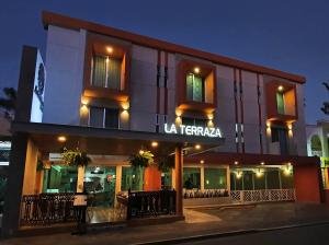 HOTEL AZTECA INN